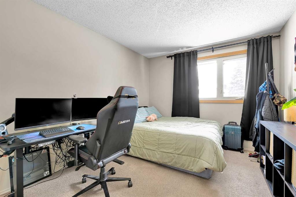 107 Silvergrove Road Nw, Calgary, AB