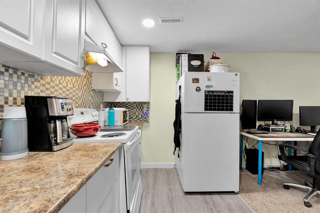 107 Silvergrove Road Nw, Calgary, AB