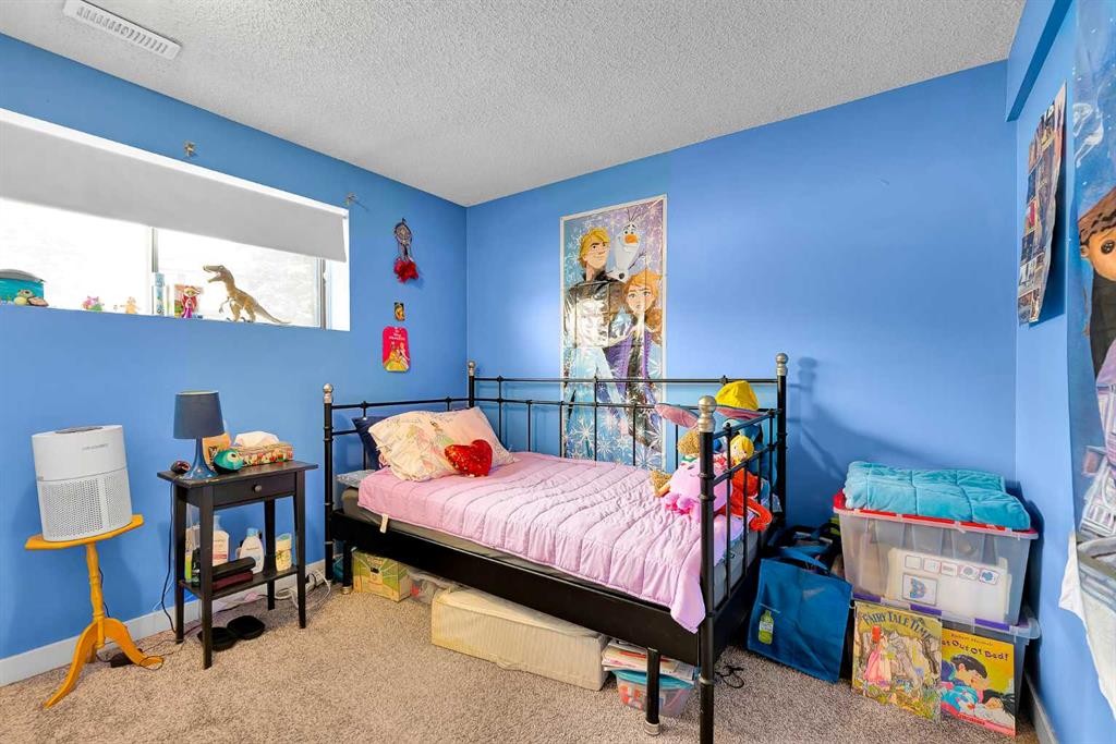 107 Silvergrove Road Nw, Calgary, AB