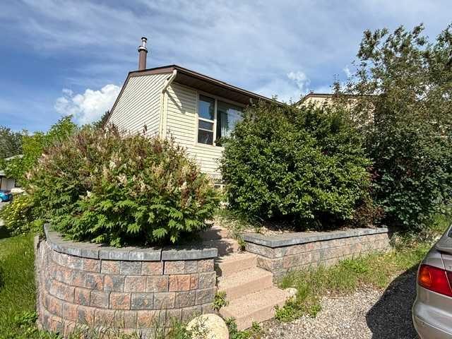 107 Silvergrove Road Nw, Calgary, AB