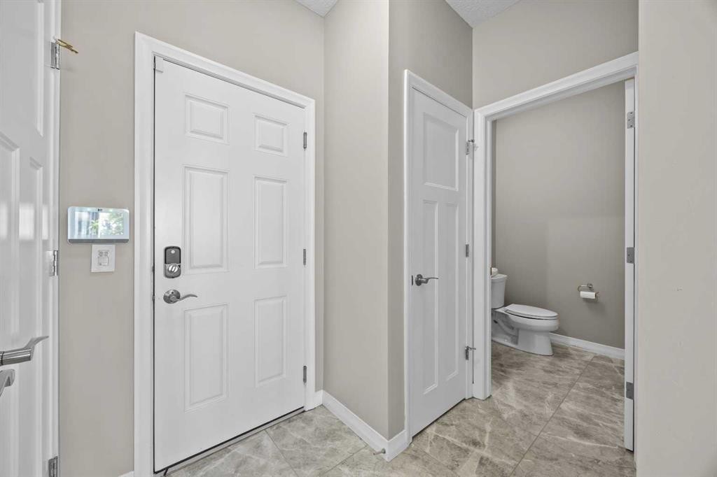 27 Mahogany Crescent Se, Calgary, AB - Indoor