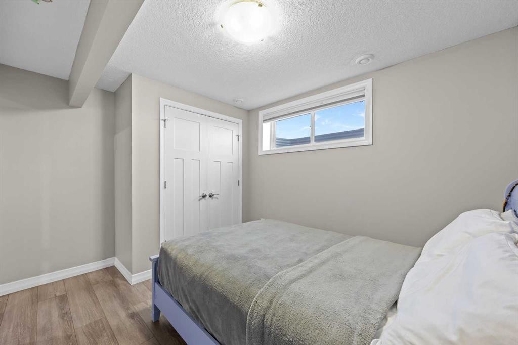 27 Mahogany Crescent Se, Calgary, AB - Indoor Photo Showing Bedroom