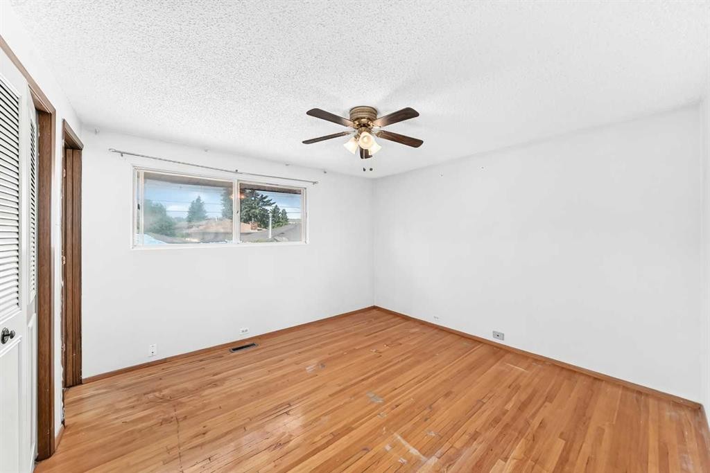 6839 Huntridge Hill Ne, Calgary, AB