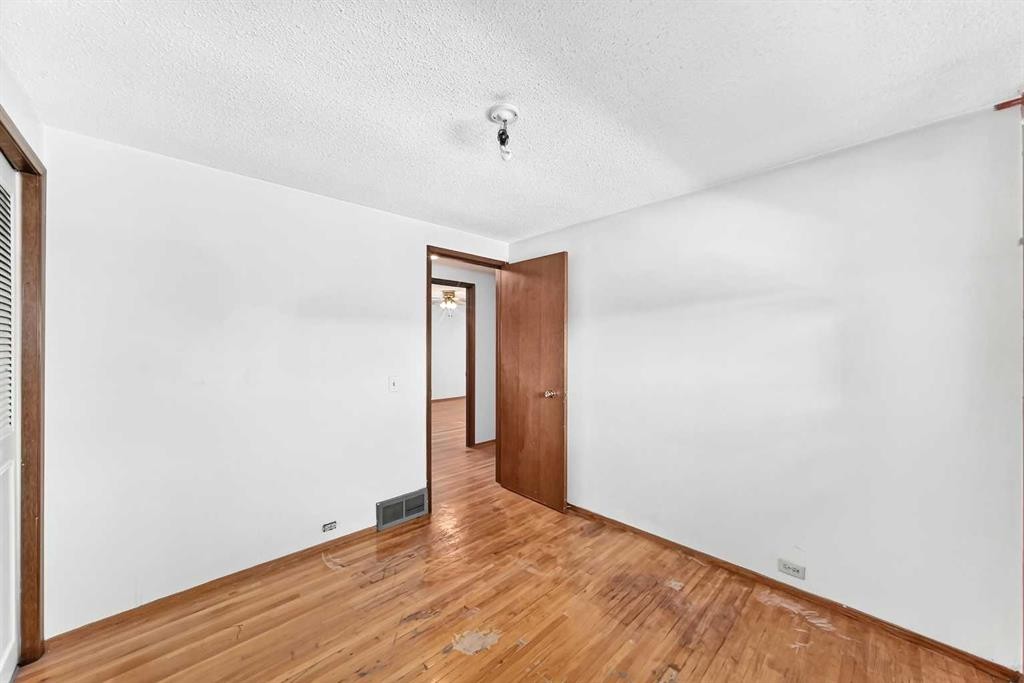 6839 Huntridge Hill Ne, Calgary, AB