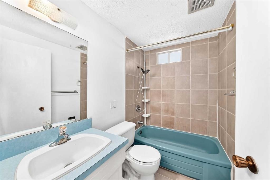 6839 Huntridge Hill Ne, Calgary, AB