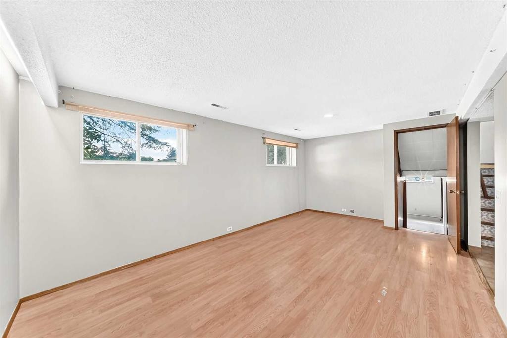 6839 Huntridge Hill Ne, Calgary, AB