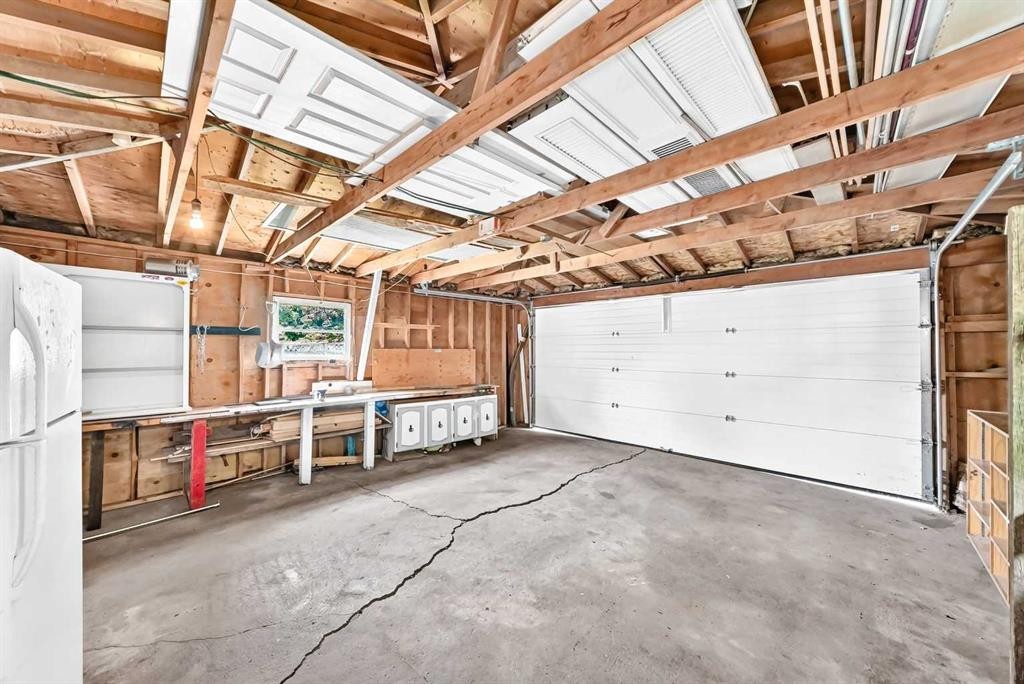 6839 Huntridge Hill Ne, Calgary, AB