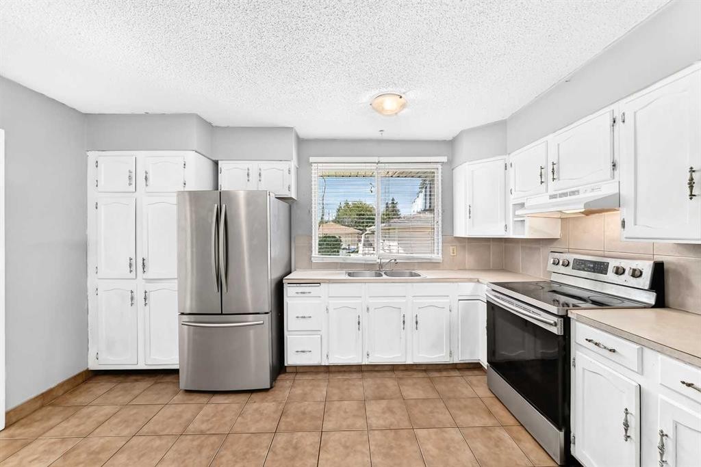 6839 Huntridge Hill Ne, Calgary, AB