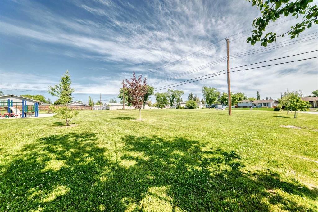 6839 Huntridge Hill Ne, Calgary, AB
