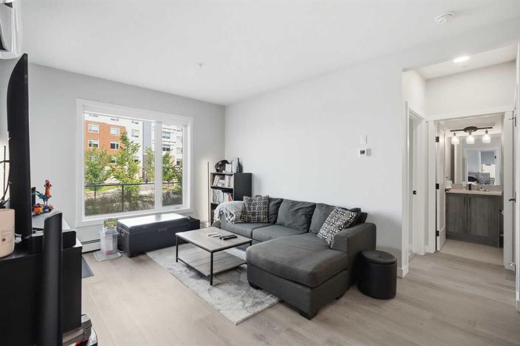 109-700 Shawnee Square Sw, Calgary, AB