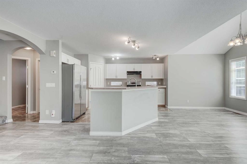 27 Bridlerange Circle Sw, Calgary, AB