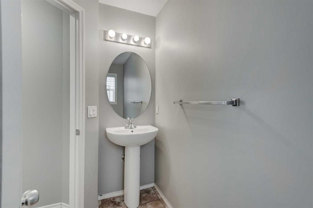 27 Bridlerange Circle Sw, Calgary, AB