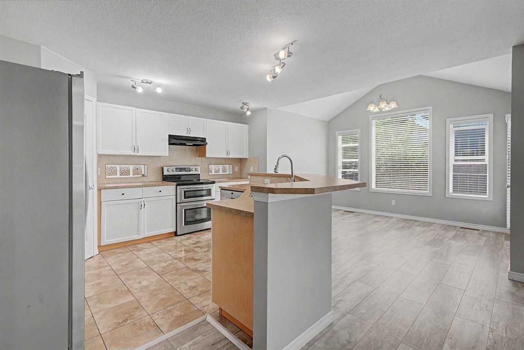 27 Bridlerange Circle Sw, Calgary, AB