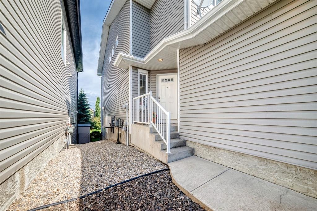43 Rockmont Court Nw, Calgary, AB
