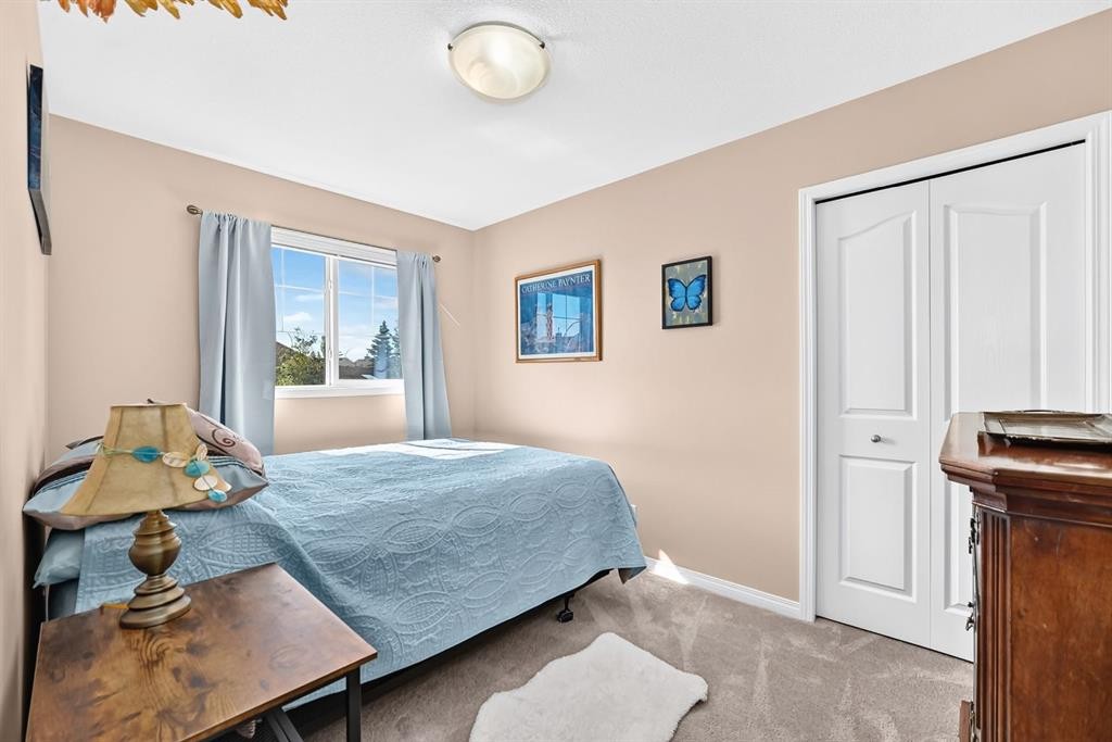 43 Rockmont Court Nw, Calgary, AB
