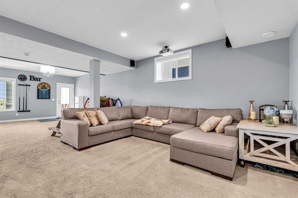 284 Rainbow Falls Way, Chestermere, AB