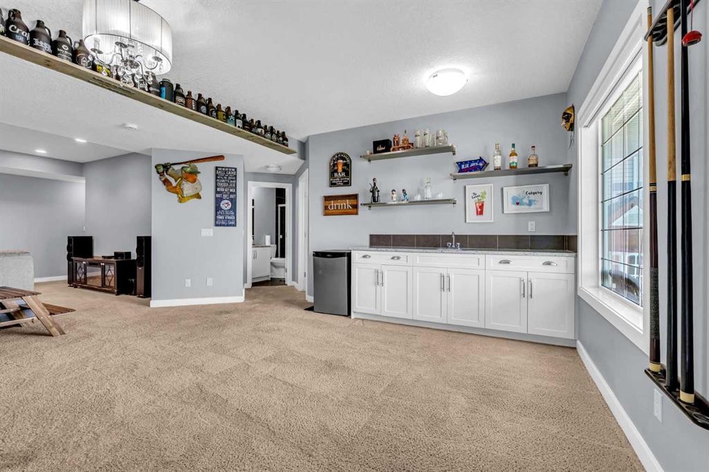 284 Rainbow Falls Way, Chestermere, AB