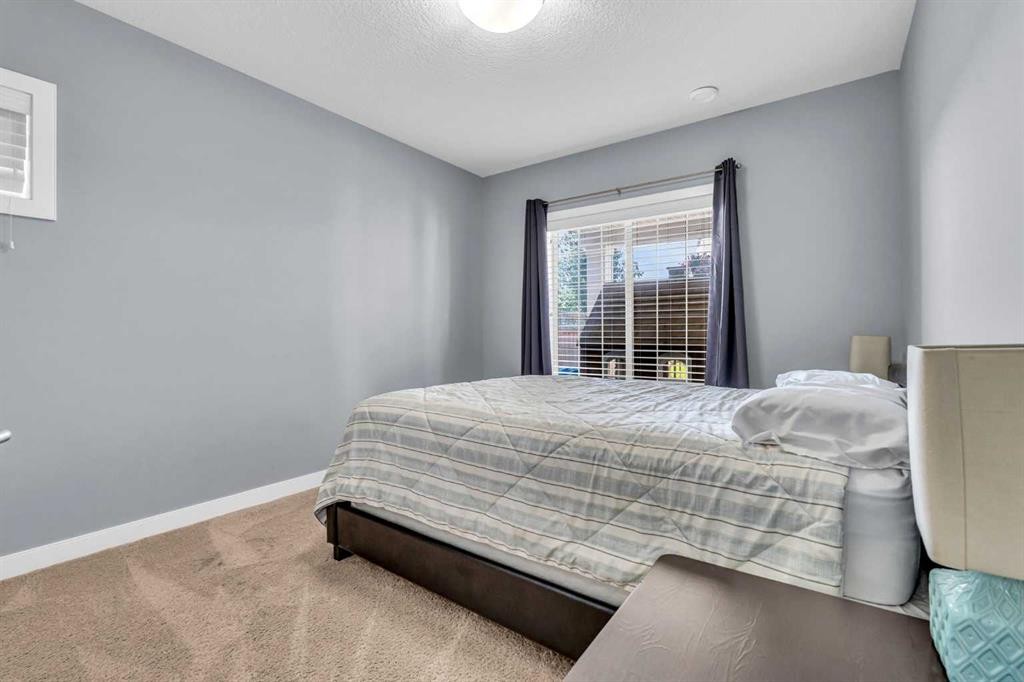 284 Rainbow Falls Way, Chestermere, AB