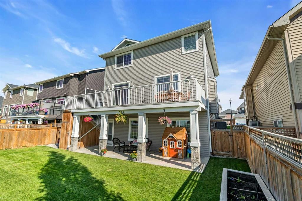 284 Rainbow Falls Way, Chestermere, AB