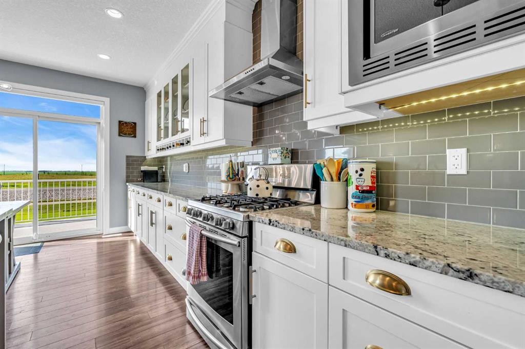 284 Rainbow Falls Way, Chestermere, AB