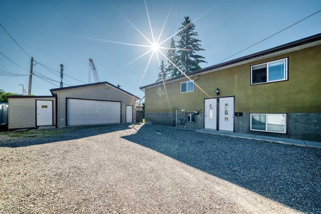 5113 17 Avenue Nw, Calgary, AB - Outdoor
