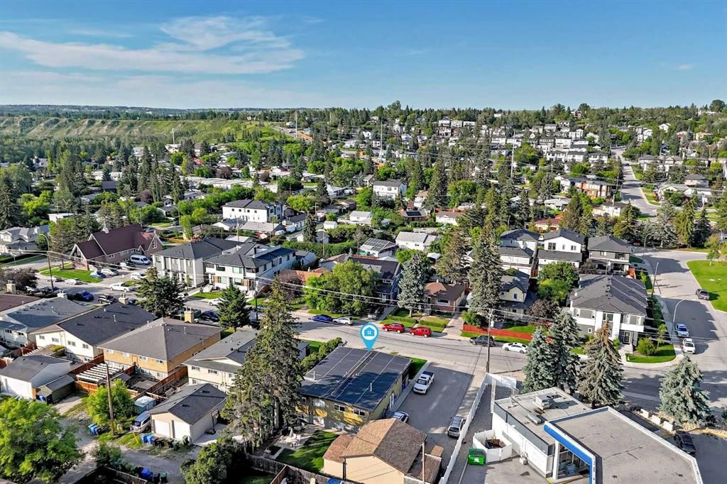 5113 17 Avenue Nw, Calgary, AB - Outdoor With View