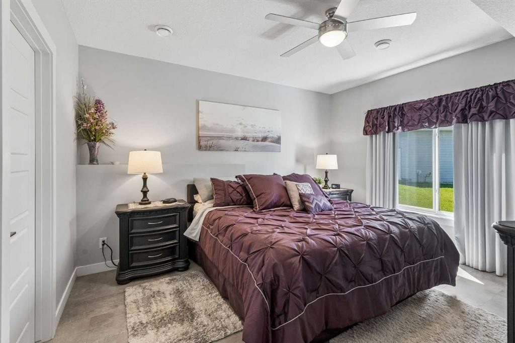 7 Bishop Circle, Carstairs, AB - Indoor Photo Showing Bedroom