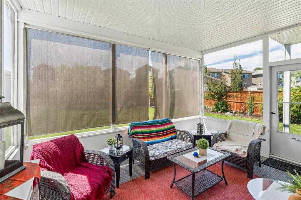 7 Bishop Circle, Carstairs, AB - Outdoor With Deck Patio Veranda With Exterior