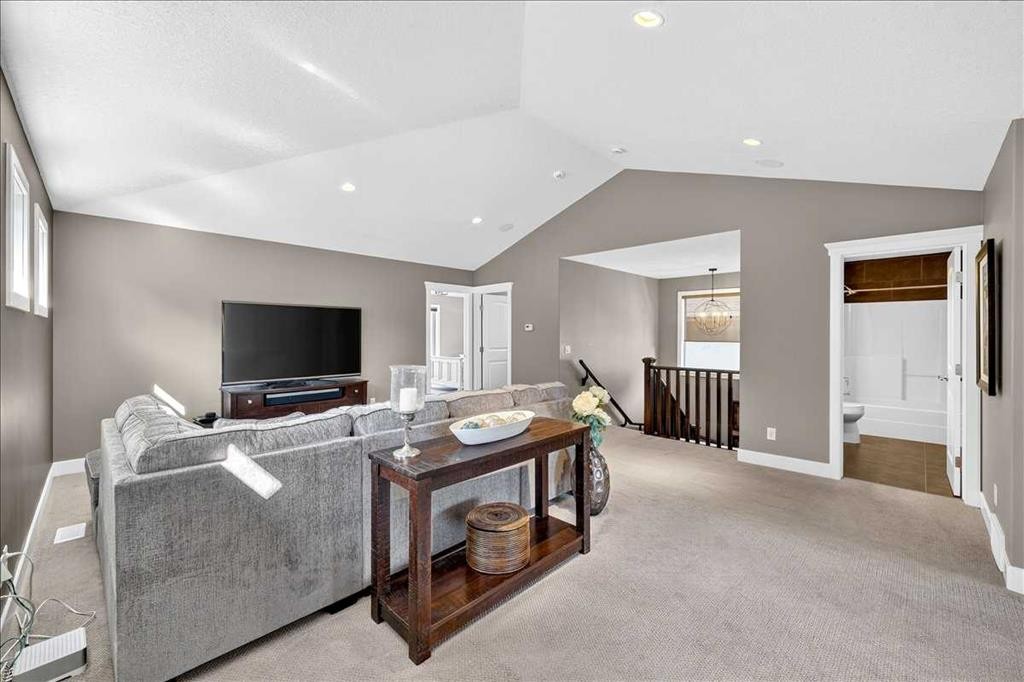 146 Valley Pointe Way Nw, Calgary, AB - Indoor