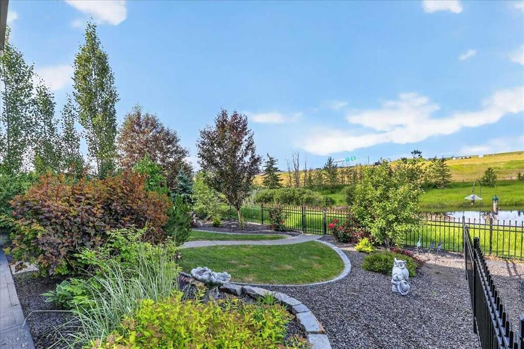 146 Valley Pointe Way Nw, Calgary, AB - Outdoor