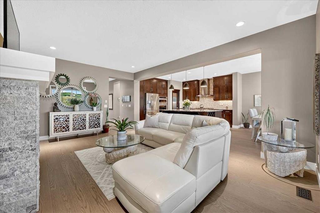 146 Valley Pointe Way Nw, Calgary, AB - Indoor Photo Showing Living Room