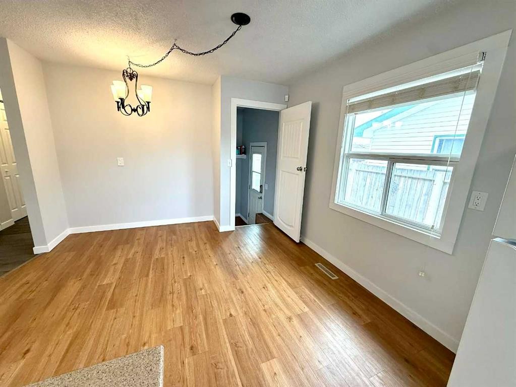 716 Bankview Drive, Drumheller, AB