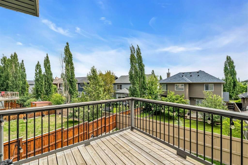 452 Evergreen Circle Sw, Calgary, AB