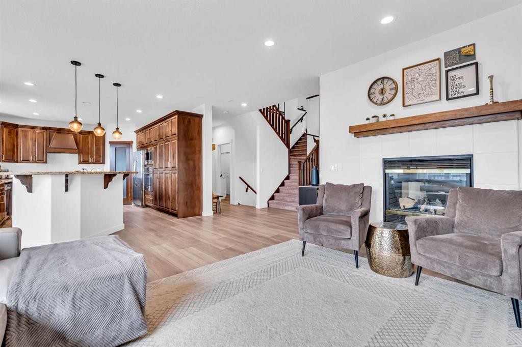 452 Evergreen Circle Sw, Calgary, AB