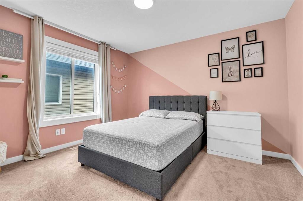452 Evergreen Circle Sw, Calgary, AB