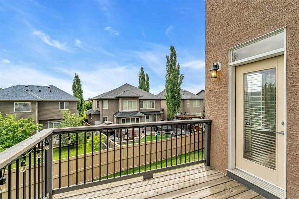 452 Evergreen Circle Sw, Calgary, AB