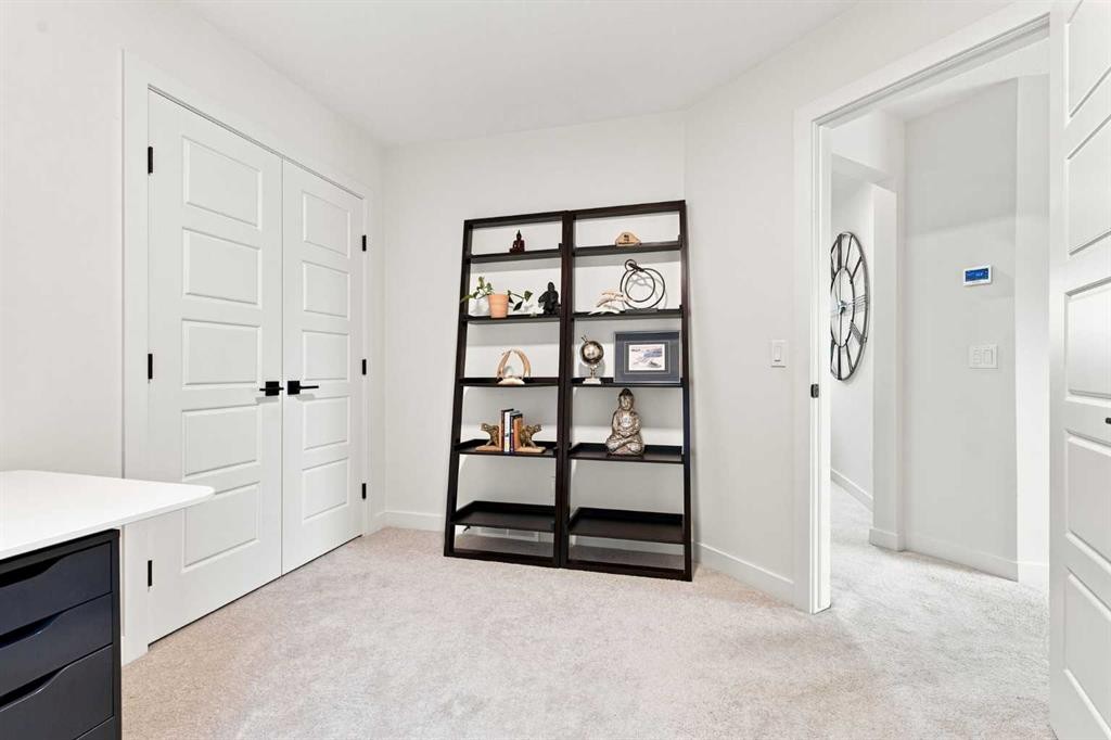 826 Alpine Drive Sw, Calgary, AB - Indoor