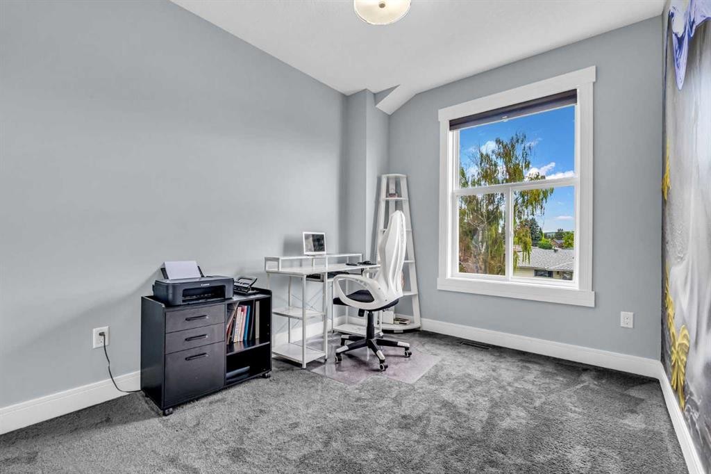 2417 25 Avenue Nw, Calgary, AB - Indoor Photo Showing Office