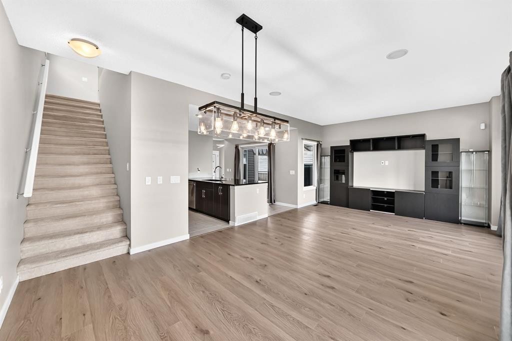 135 Evansridge Crescent Nw, Calgary, AB - Indoor