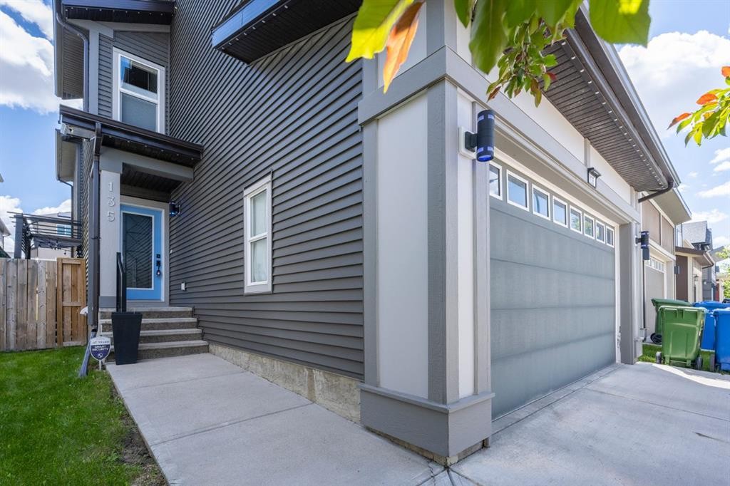 135 Evansridge Crescent Nw, Calgary, AB - Outdoor With Exterior