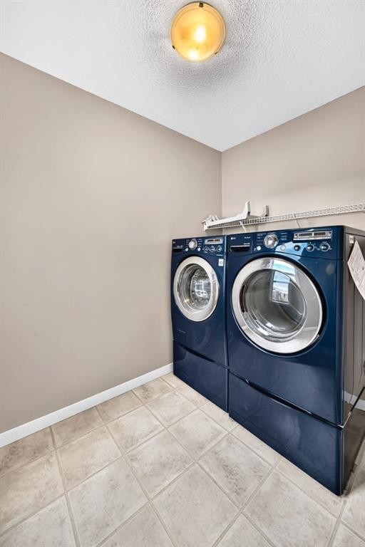 135 Evansridge Crescent Nw, Calgary, AB - Indoor Photo Showing Laundry Room