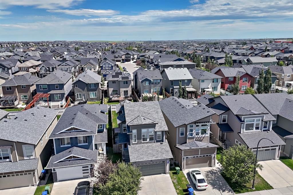 135 Evansridge Crescent Nw, Calgary, AB - Outdoor With Facade