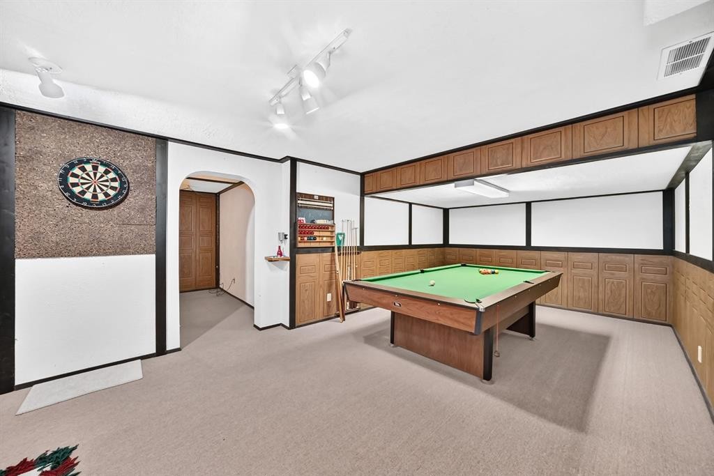 108 Falconridge Close Ne, Calgary, AB - Indoor Photo Showing Other Room