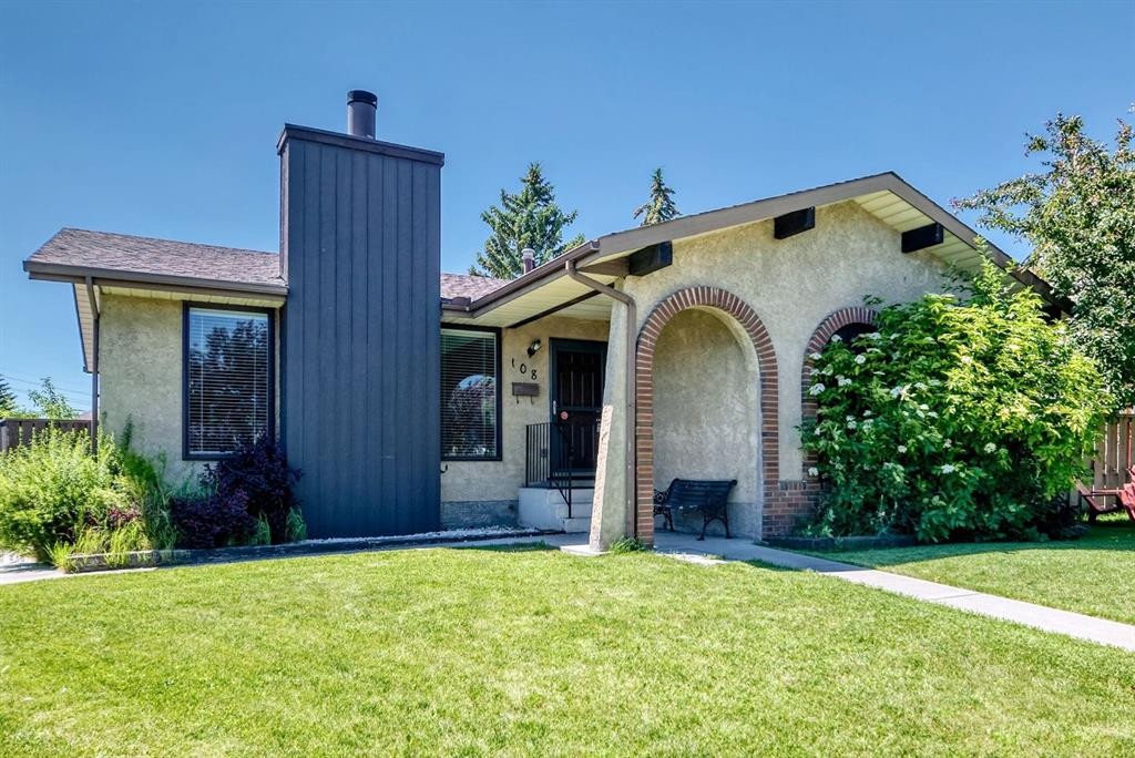 108 Falconridge Close Ne, Calgary, AB - Outdoor
