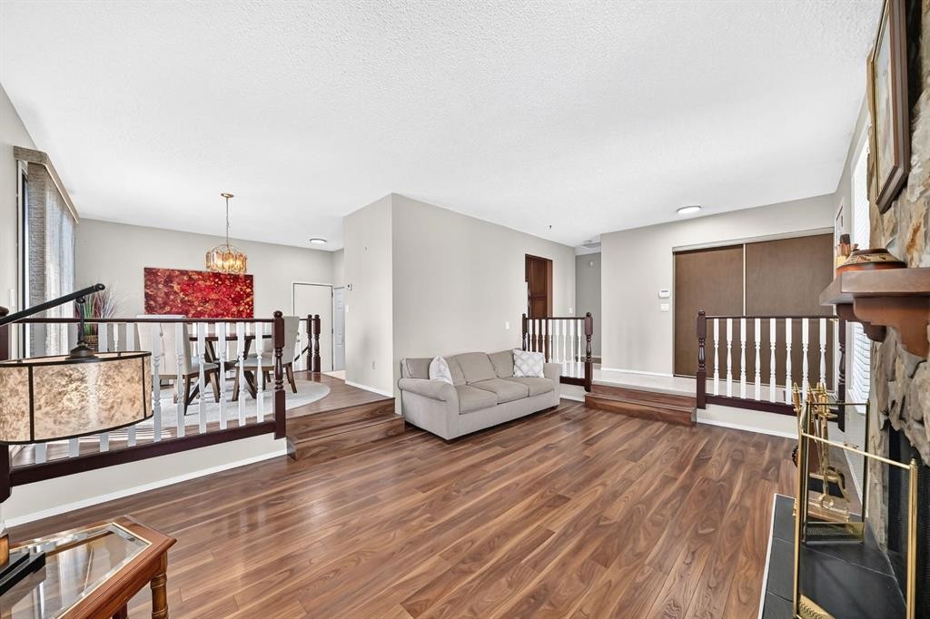 108 Falconridge Close Ne, Calgary, AB - Indoor
