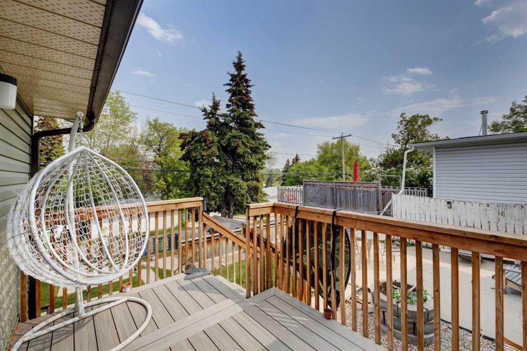 212 Hendon Drive Nw, Calgary, AB - Outdoor With Deck Patio Veranda With Exterior
