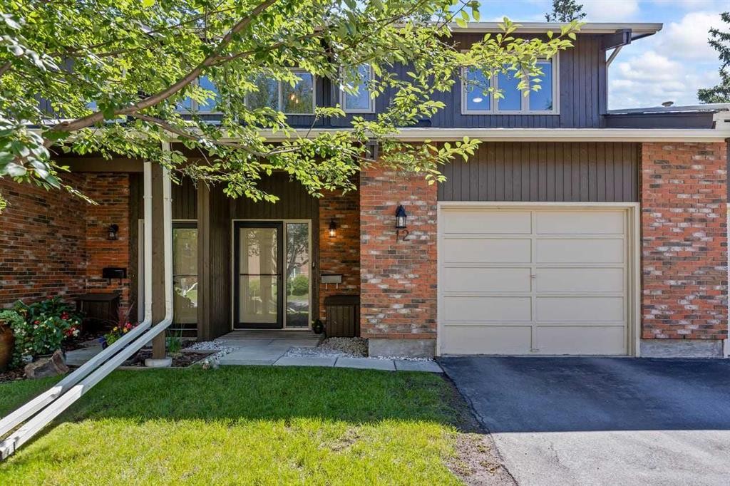12-10001 Brookpark Boulevard Sw, Calgary, AB - Outdoor