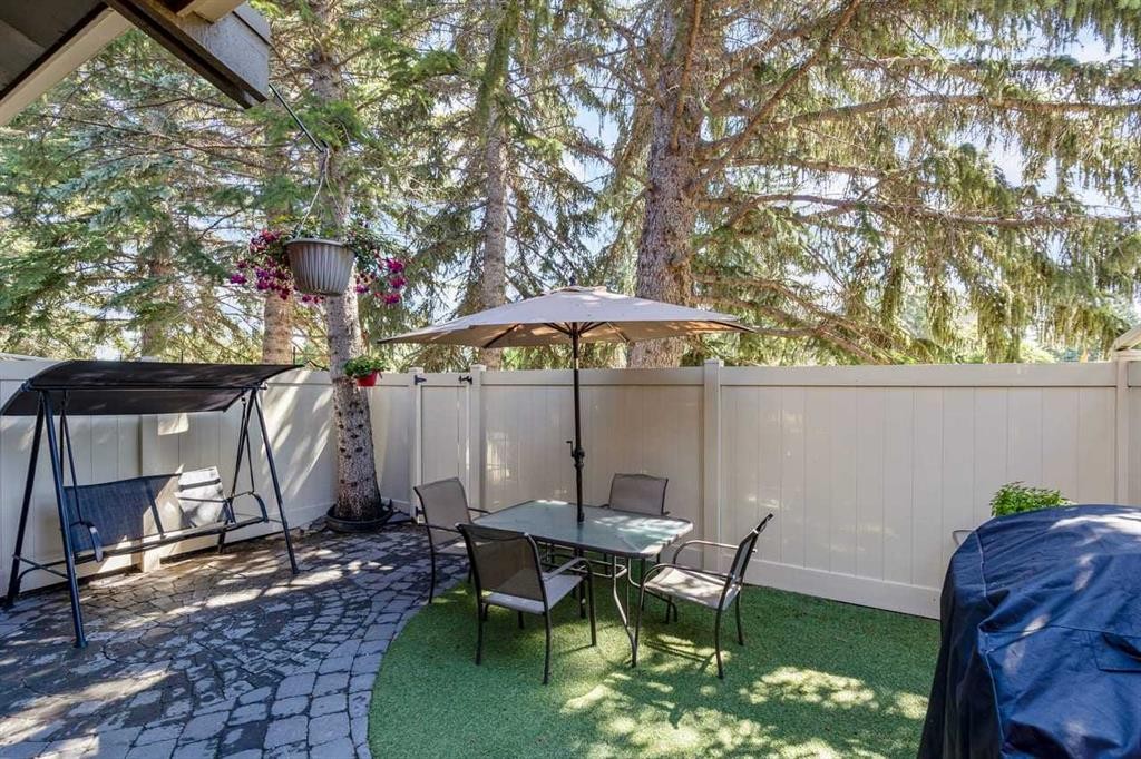 12-10001 Brookpark Boulevard Sw, Calgary, AB - Outdoor With Deck Patio Veranda