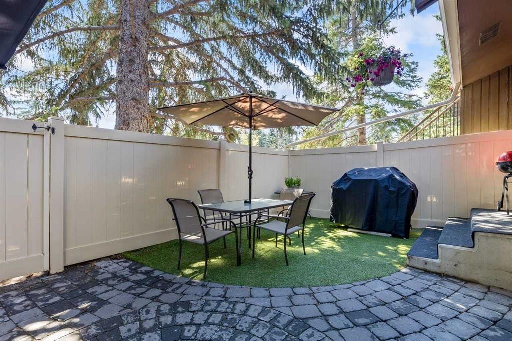 12-10001 Brookpark Boulevard Sw, Calgary, AB - Outdoor With Deck Patio Veranda