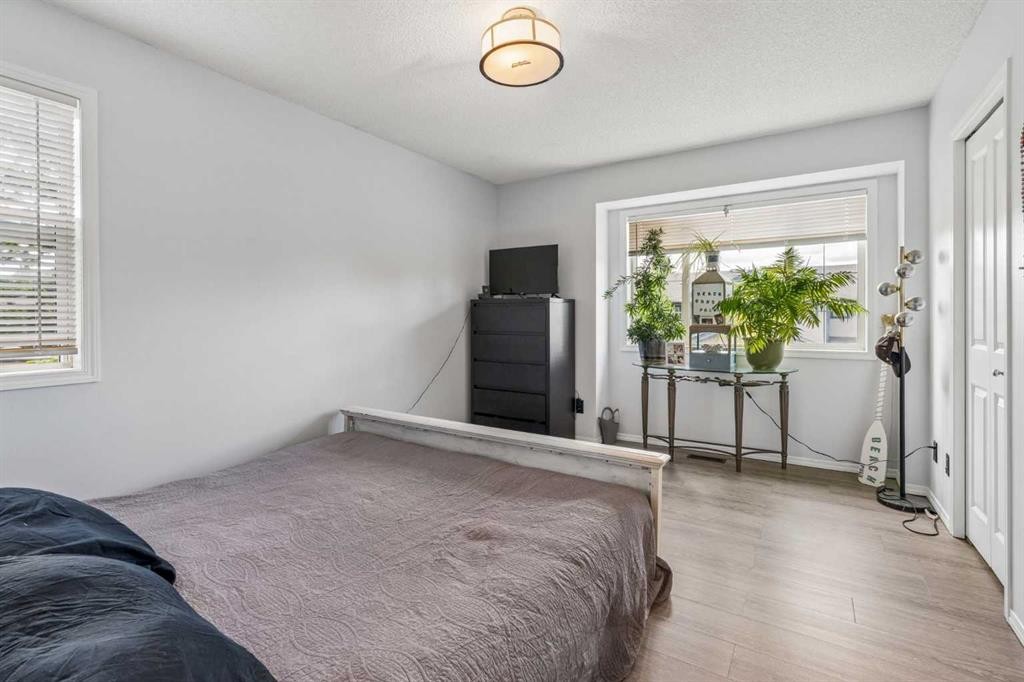 123 Stonemere Place, Chestermere, AB